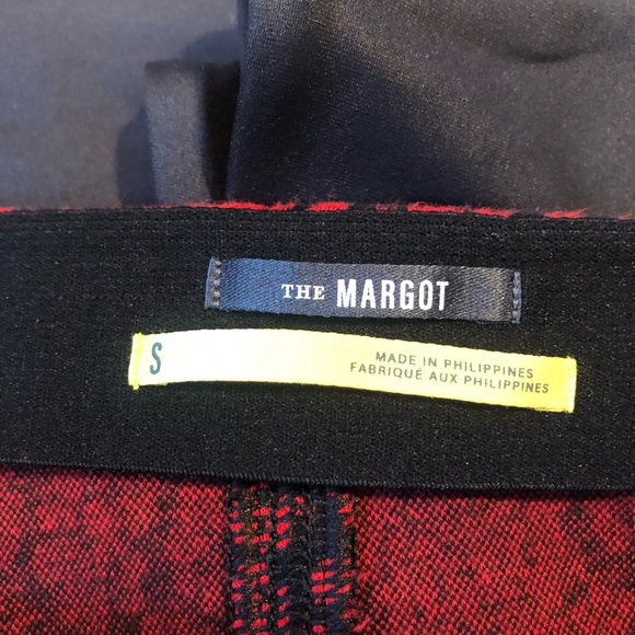 Maeve for Anthropologie Margot flared cropped pant red rose print size S EUC - Picture 6 of 14